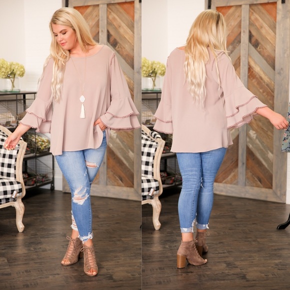 ✨LAST ONE ✨PLUS Mocha Tiered Sleeve Trim Tunic - Picture 5 of 5